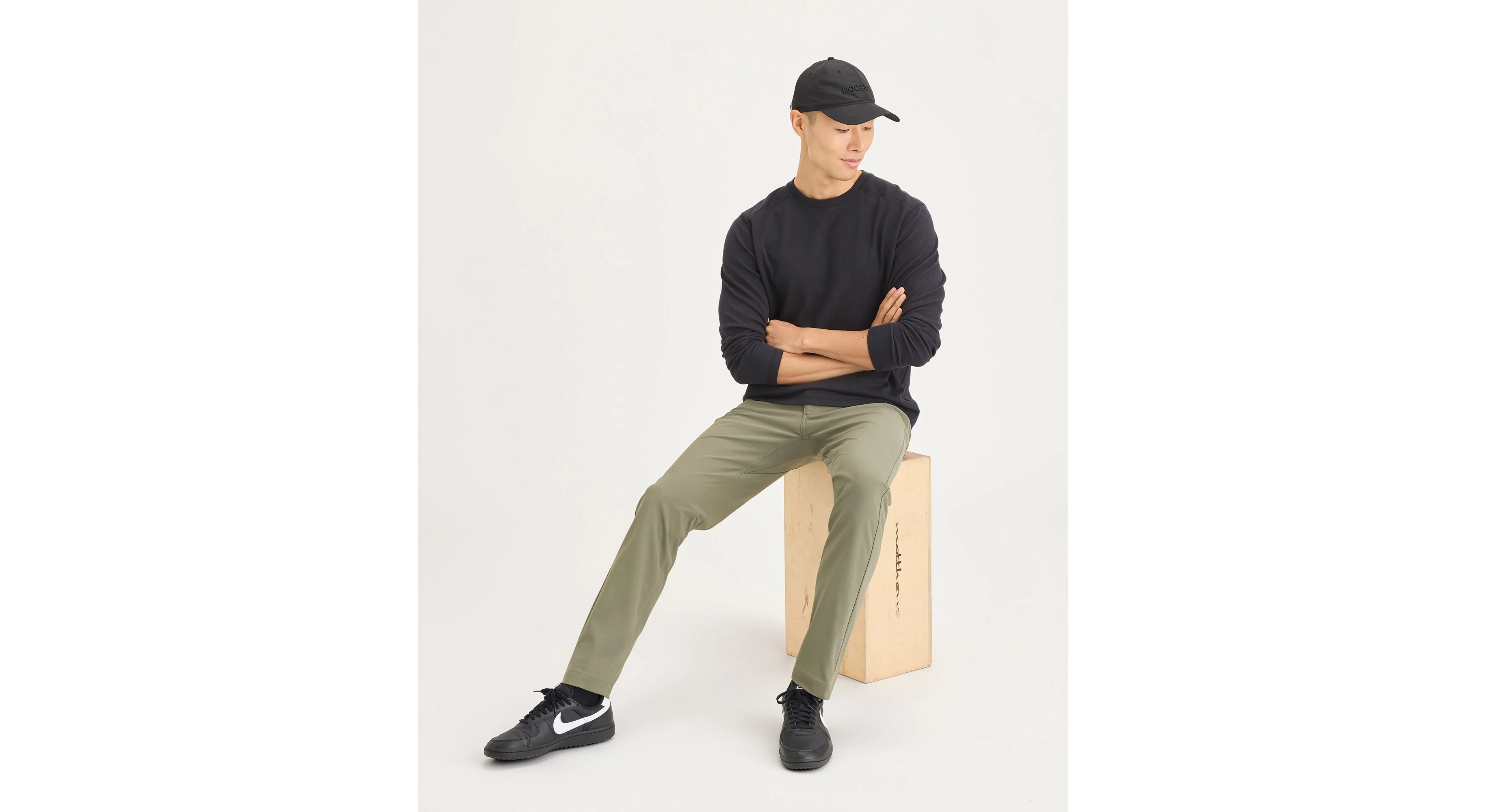 Go Airweave 5-Pocket, Slim Tapered Fit - Image 4