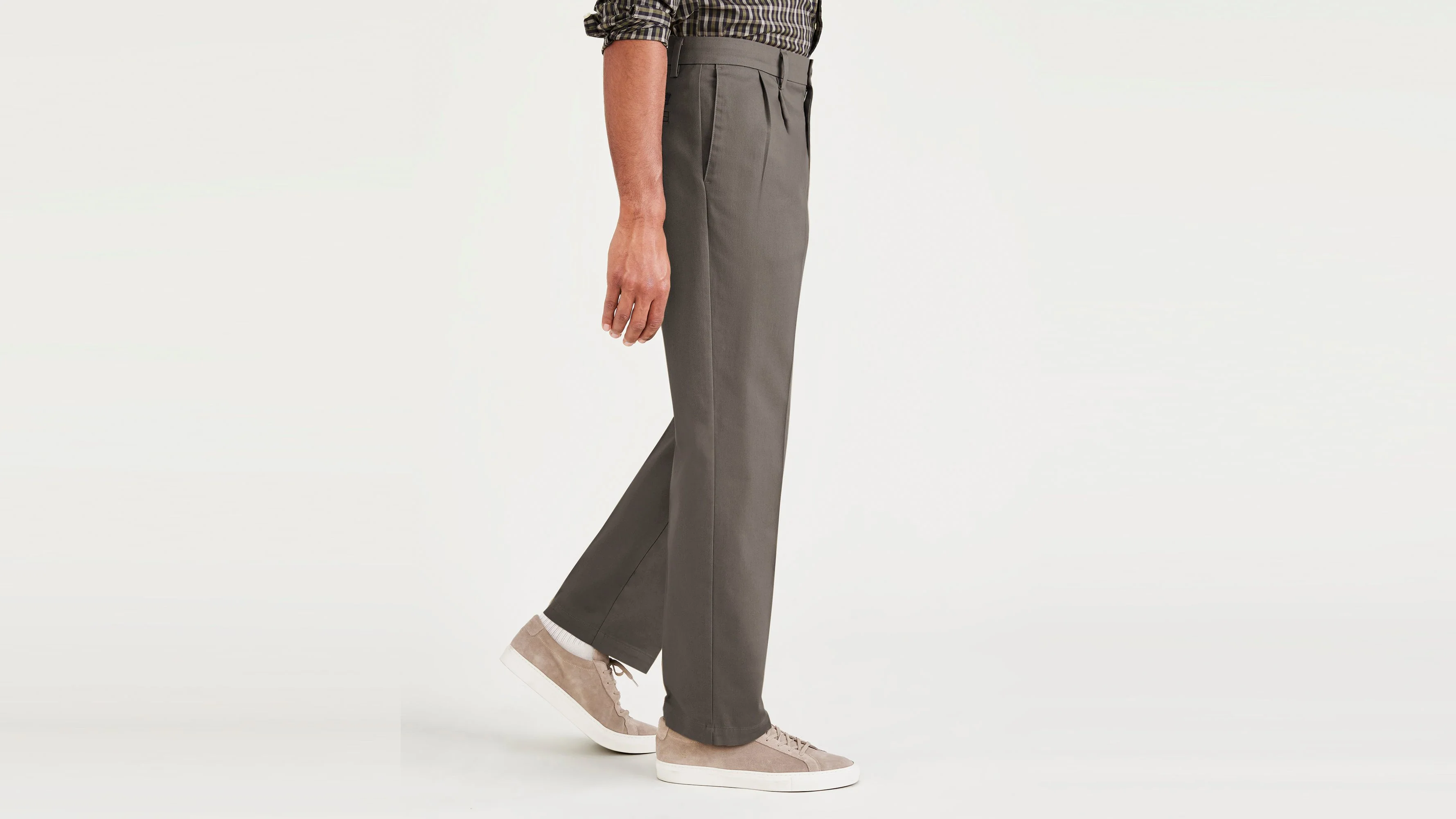 Signature Iron Free Khakis, Pleated, Classic Fit with Stain Defender® - Image 3