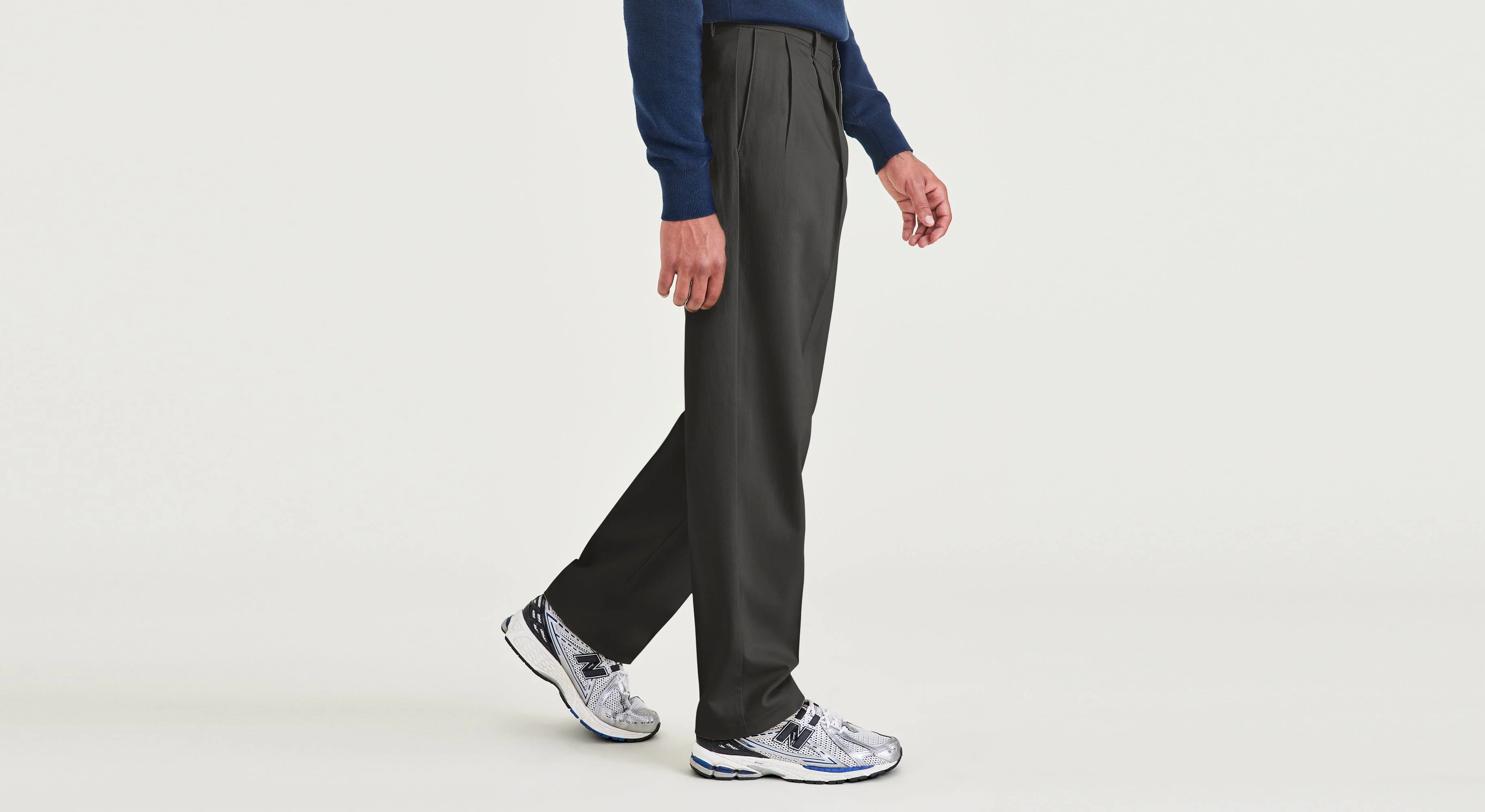 Signature Iron Free Khakis, Pleated, Relaxed Fit with Stain Defender® - Image 3