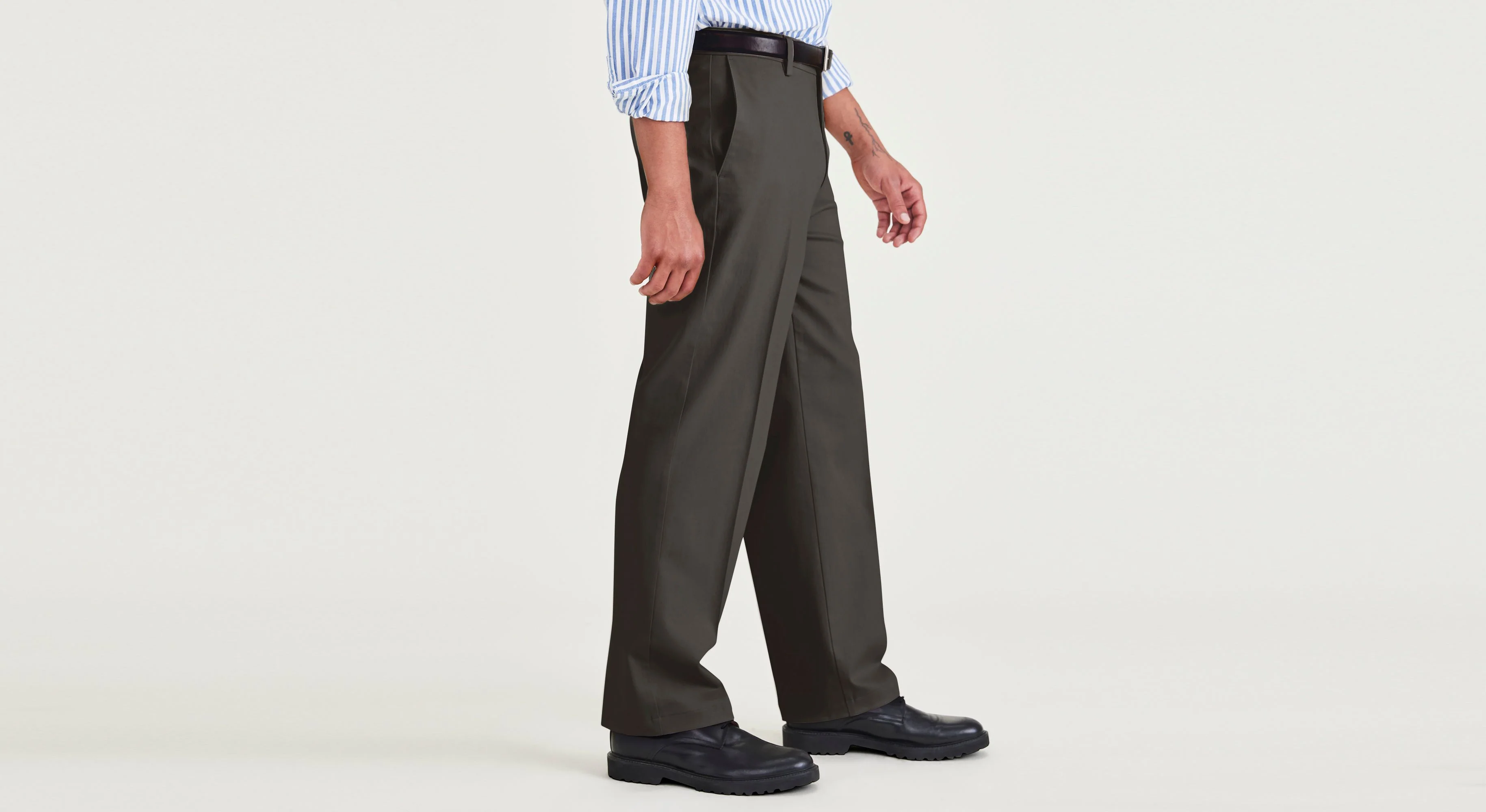 Signature Iron Free Khakis, Relaxed Fit with Stain Defender® - Image 3